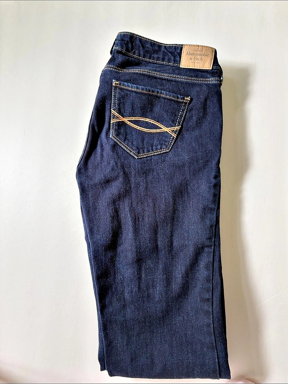 Abercrombie & Fitch Boot Cut Jeans in  size 4L